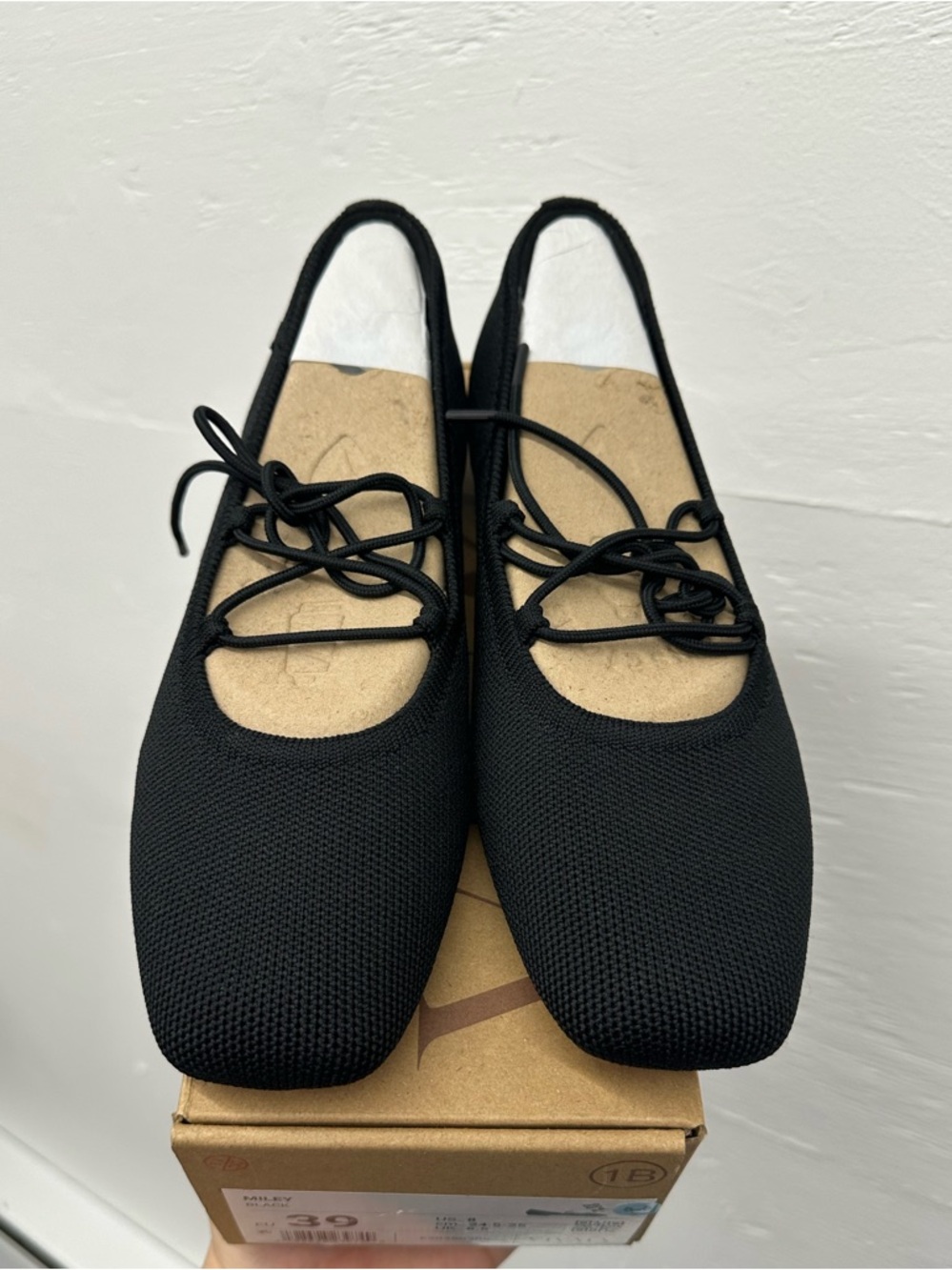 Vivaia Miley Flats- Black